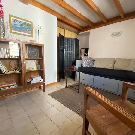 Duplex Arago Au Coeur De Sete, Comme Petite Maison Apartment