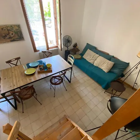 Duplex Arago Au Coeur De Sete, Comme Petite Maison Апартаменты *